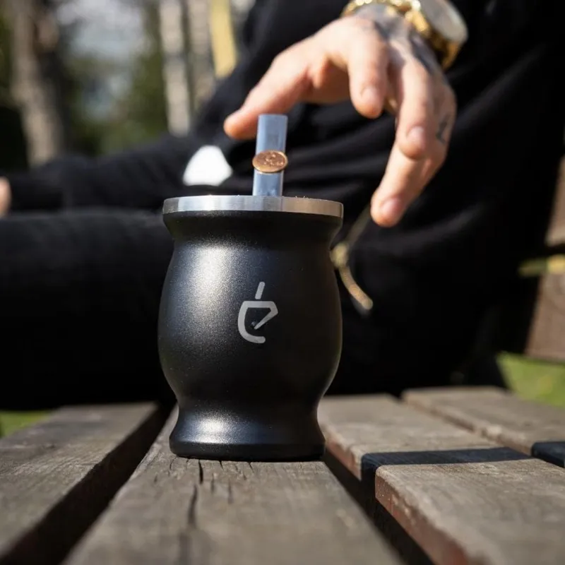 Un Mate komplekt kahele